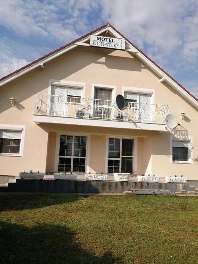 Motel Hummel Per Exterior foto